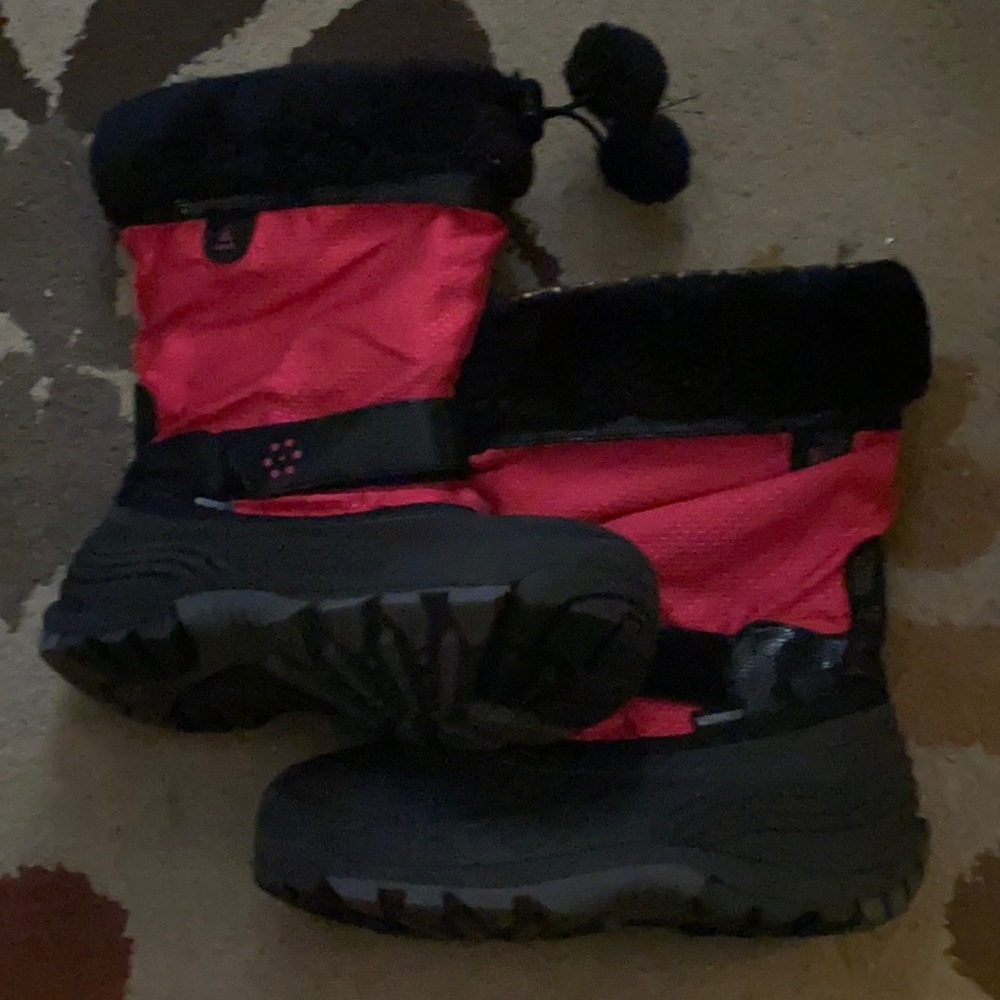 Girls winter boots Sz 4